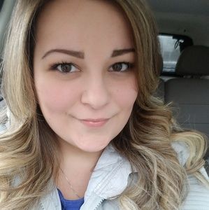 Meet your Posher, Brianna